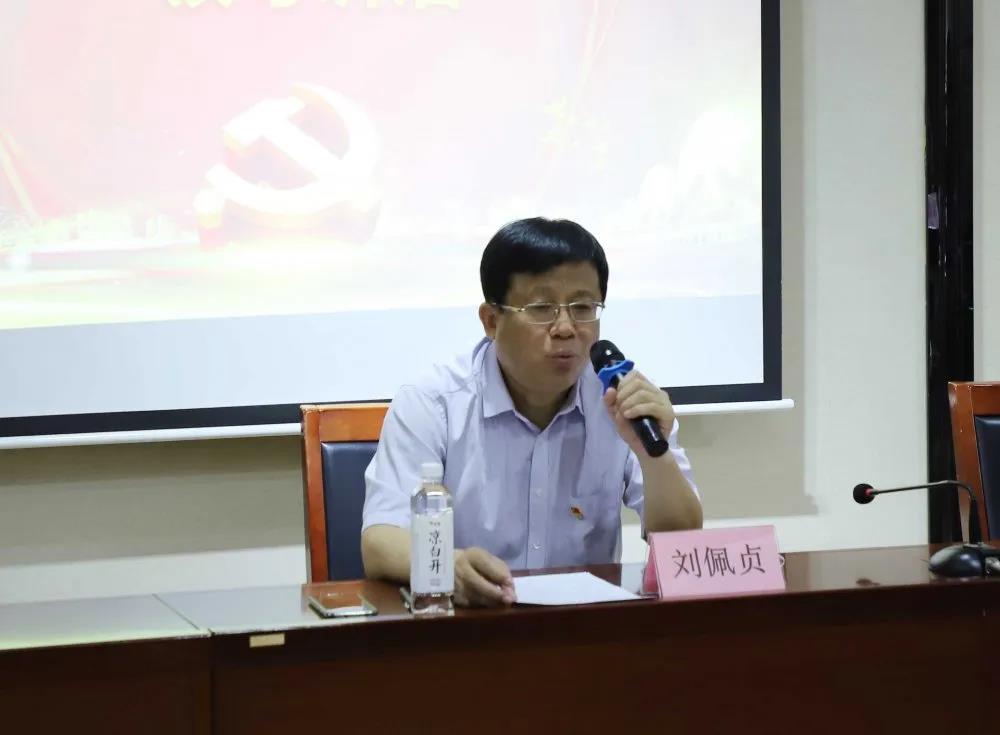 黨建聯(lián)盟聚合力 同心互聯(lián)促發(fā)展 ——濟(jì)北開發(fā)區(qū)服務(wù)類黨建聯(lián)盟企業(yè)見面會(huì)在長(zhǎng)田實(shí)業(yè)舉行